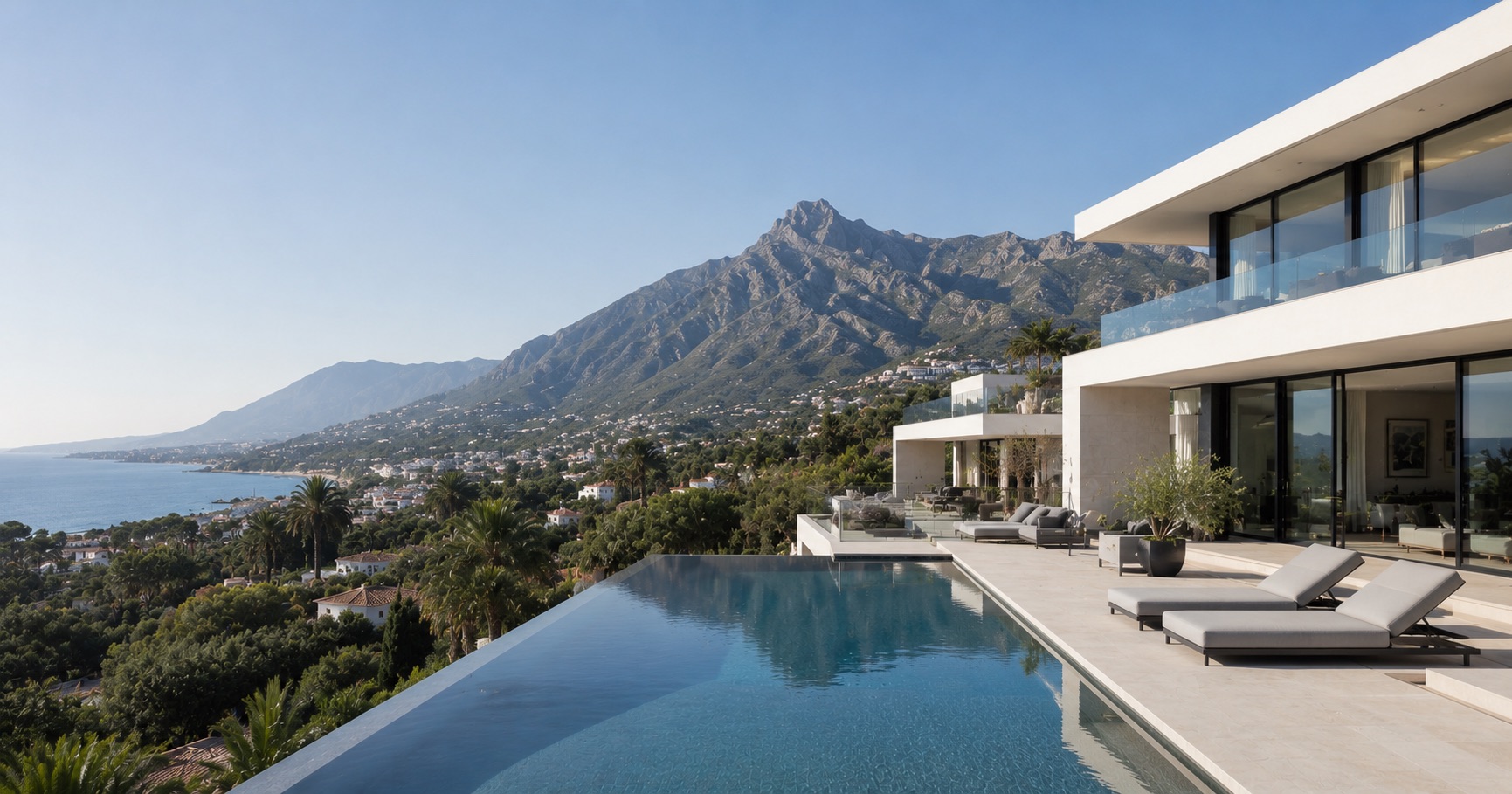 Luxury villa on Marbella's Golden Mile, Costa del Sol